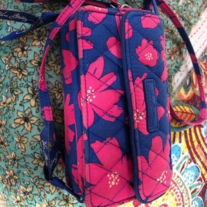 Vera Bradley crossbody/wristlet/wallet. Like new